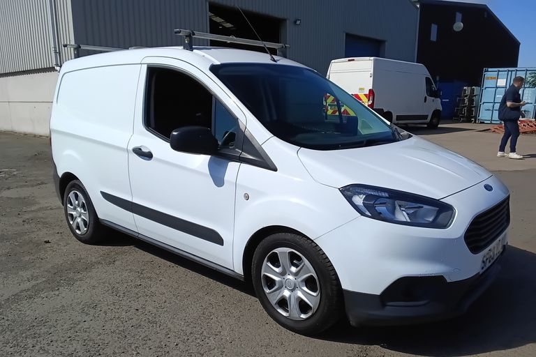 FORD TRANSIT COURIER