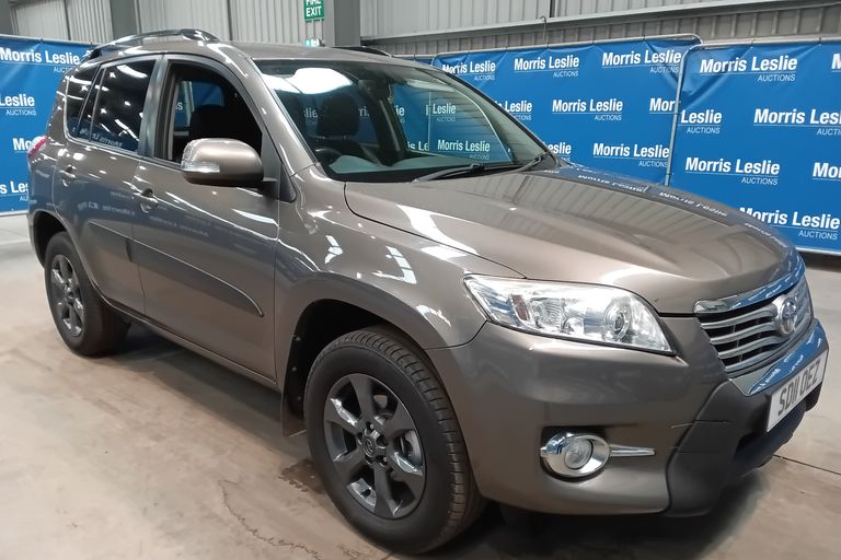 TOYOTA RAV 4