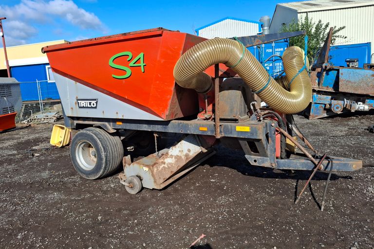 TRILO S4 VACUUM SWEEPER 