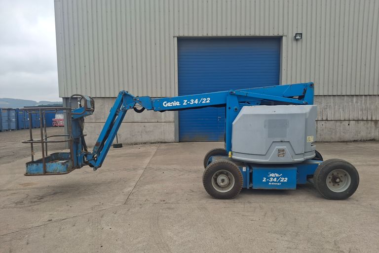 GENIE Z-34122 BOOM LIFT