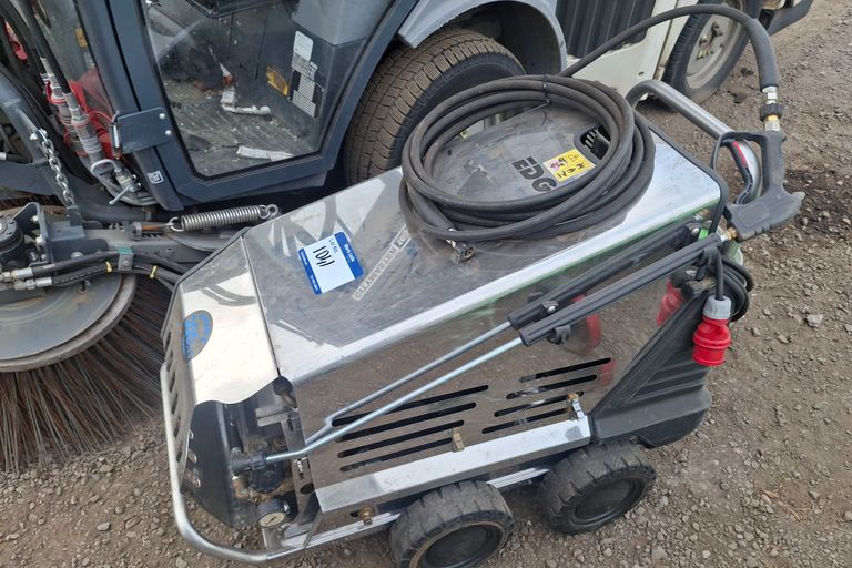 EDGE HOT WATER WASHER 