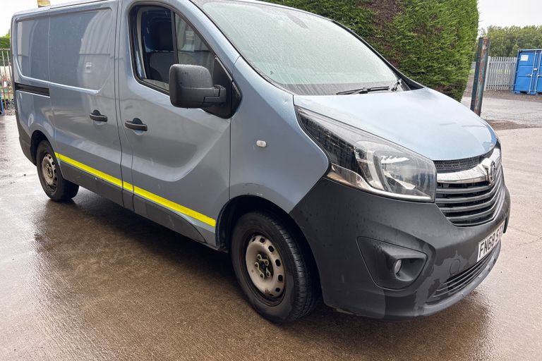 VAUXHALL VIVARO