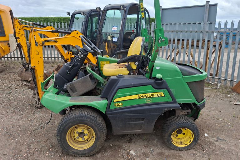 JOHN DEERE 1550