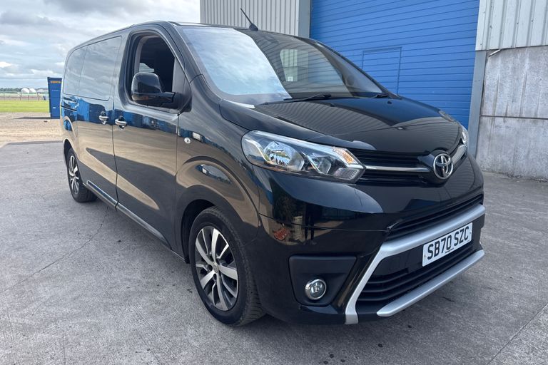 TOYOTA PROACE VERSO