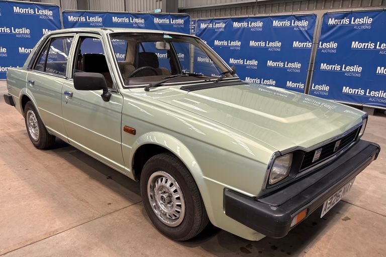 TRIUMPH ACCLAIM HL