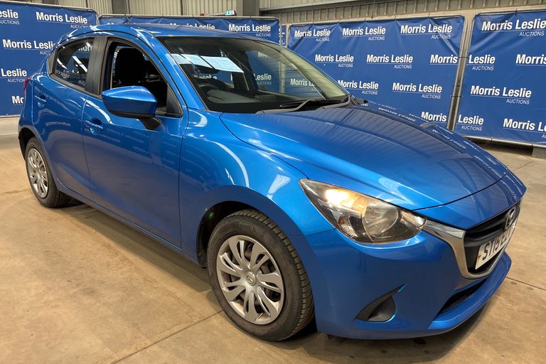 MAZDA 2