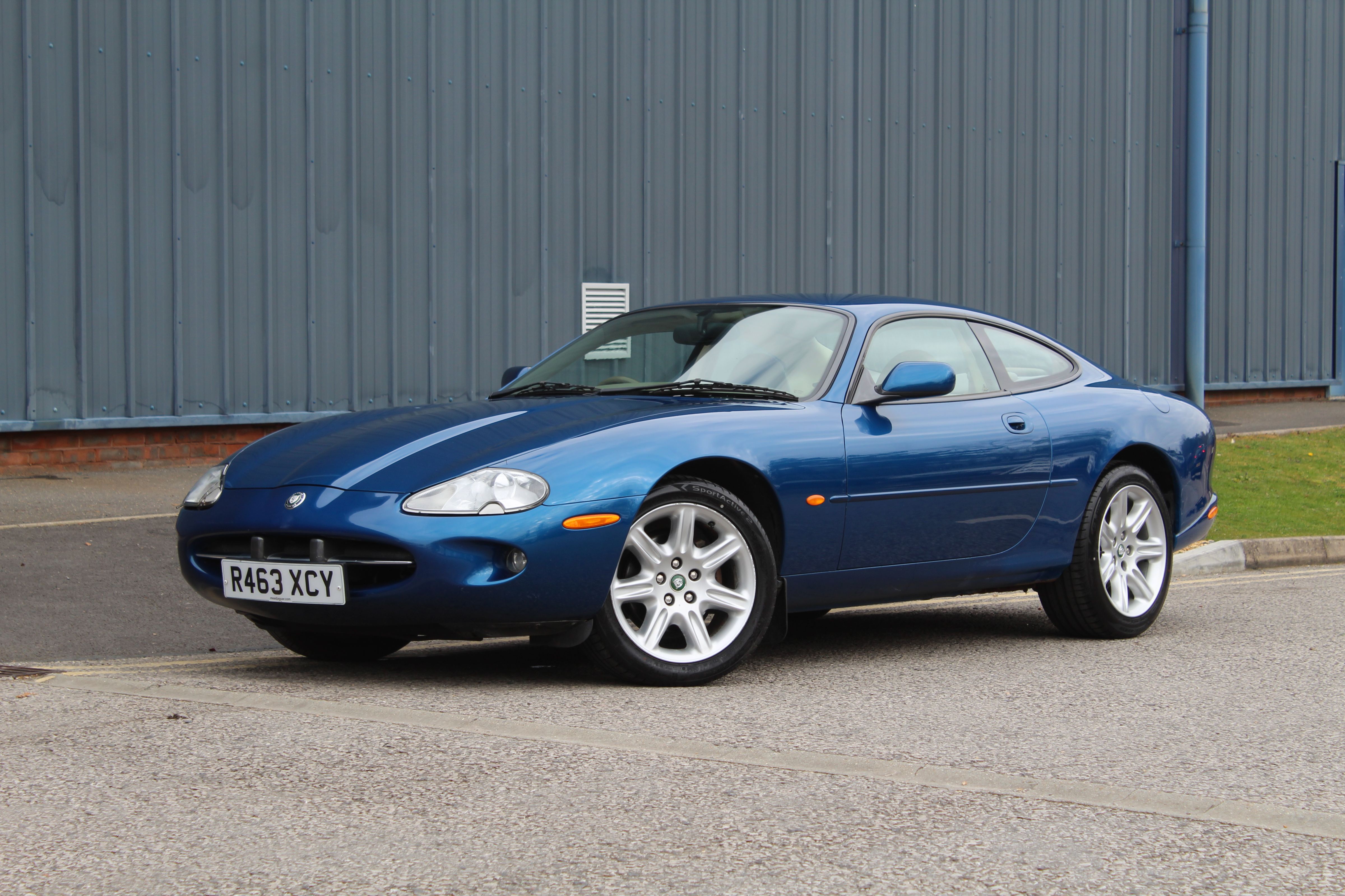 JAGUAR XK8 COUPE AUTO