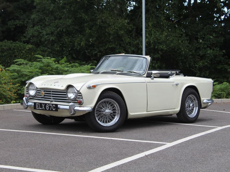 TRIUMPH TR4A